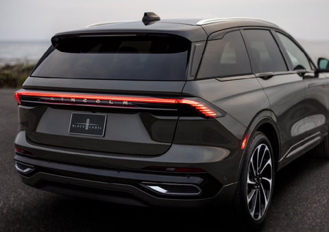 The rear of a 2024 Lincoln Black Label Nautilus® SUV displays full LED rear lighting. | Zeigler Lincoln of Kalamazoo in Kalamazoo MI