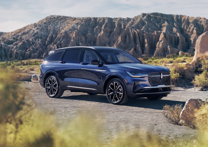 A 2024 Lincoln Nautilus® SUV is parked in a desert national park. | Zeigler Lincoln of Kalamazoo in Kalamazoo MI