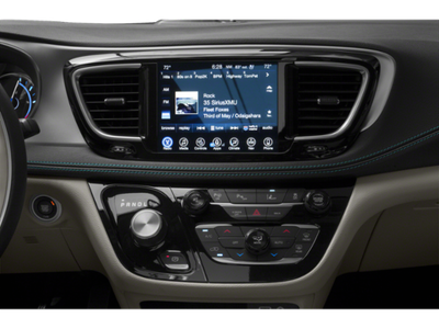 2018 Chrysler Pacifica Hybrid Touring L