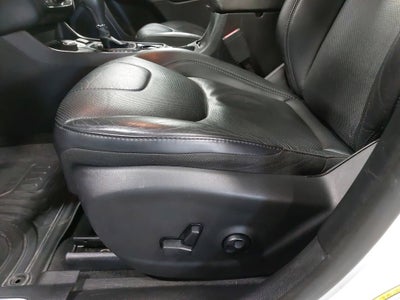 2019 Jeep Cherokee Overland