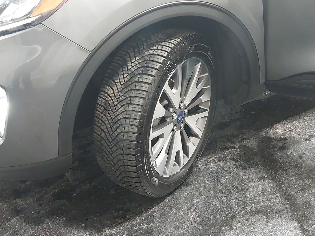 2022 Ford Escape Titanium