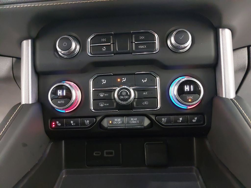 2024 GMC Yukon XL SLT