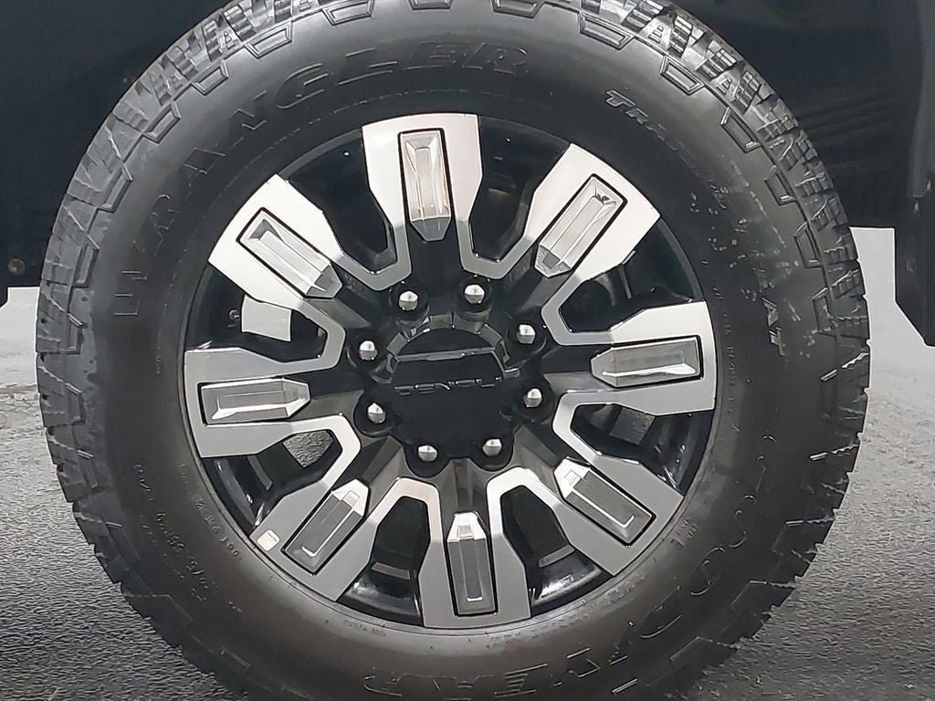 2025 GMC Sierra 2500HD Denali