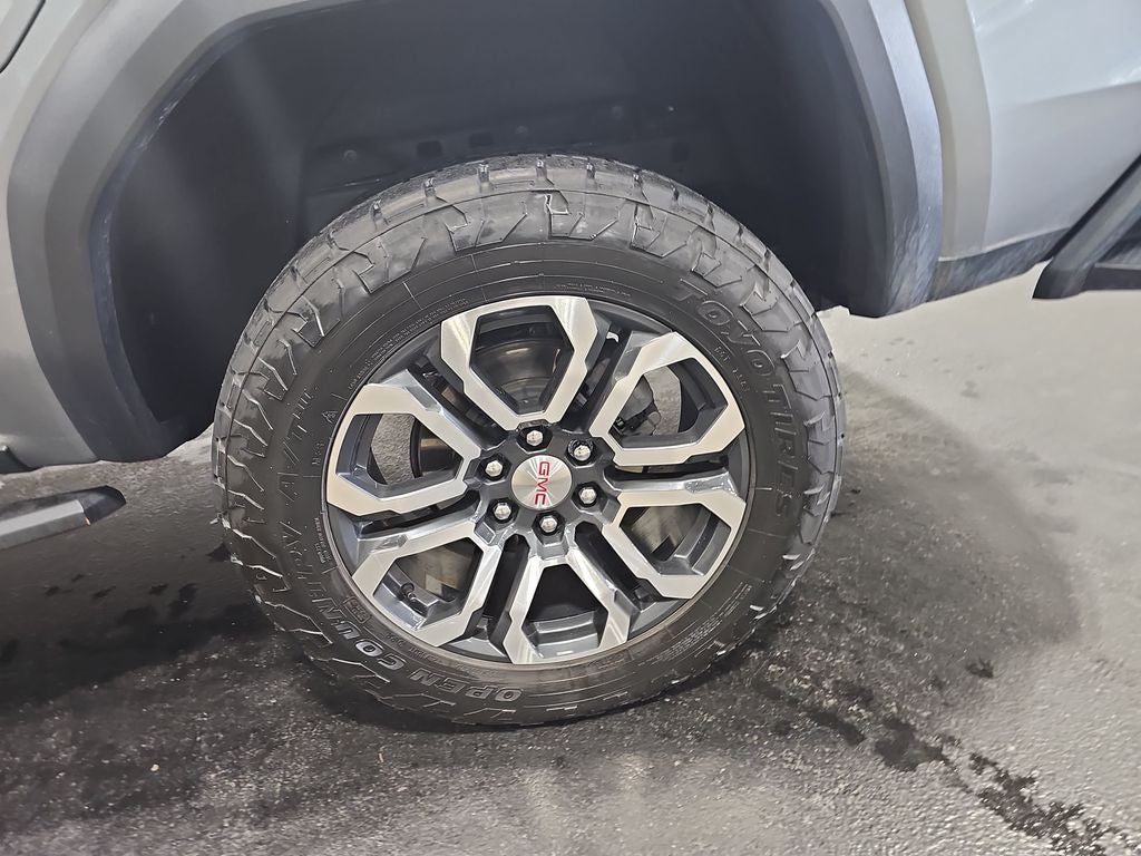 2024 GMC Canyon AT4