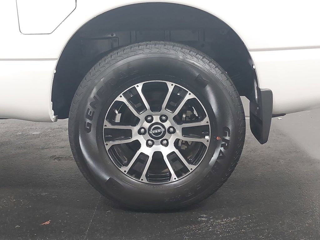 2024 Nissan Titan SV