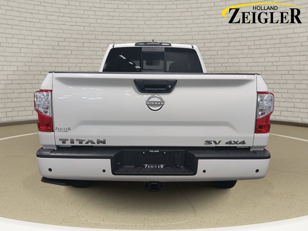 2024 Nissan Titan SV