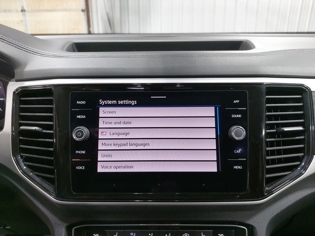 2022 Volkswagen Atlas 3.6L V6 SE w/Technology