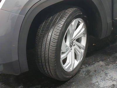 2022 Volkswagen Atlas 3.6L V6 SE w/Technology