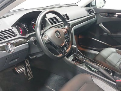 2019 Volkswagen Passat 2.0T SE R-Line