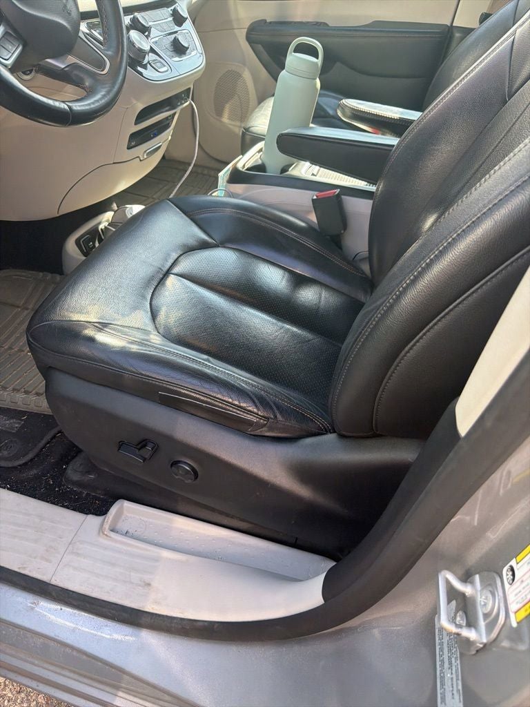 2017 Chrysler Pacifica Touring L Plus