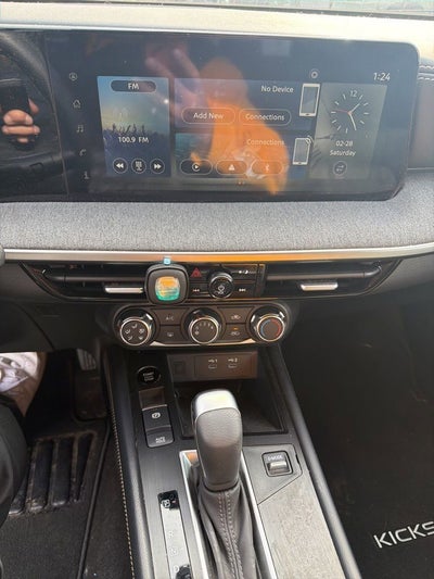 2025 Nissan Kicks SV