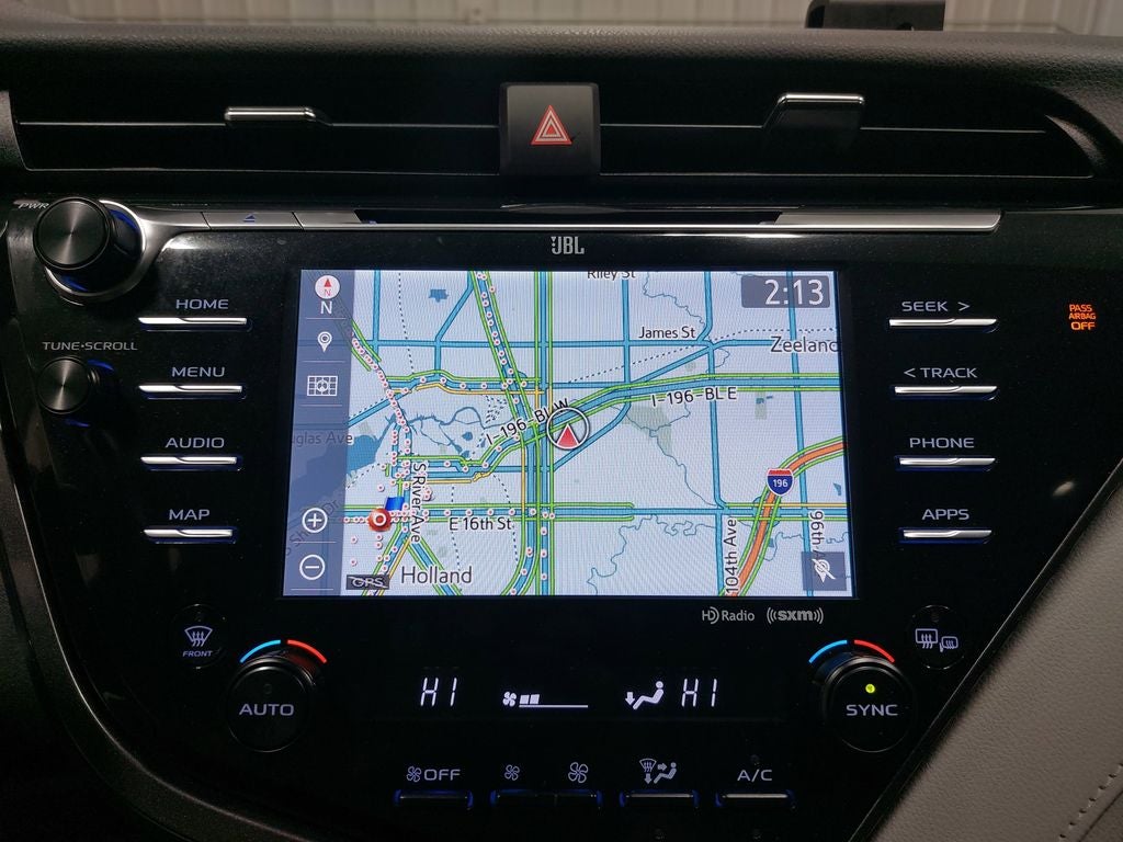 2019 Toyota Camry Hybrid XLE