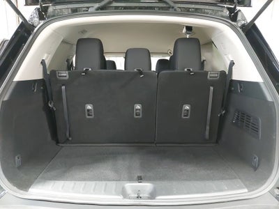 2025 Nissan Pathfinder S