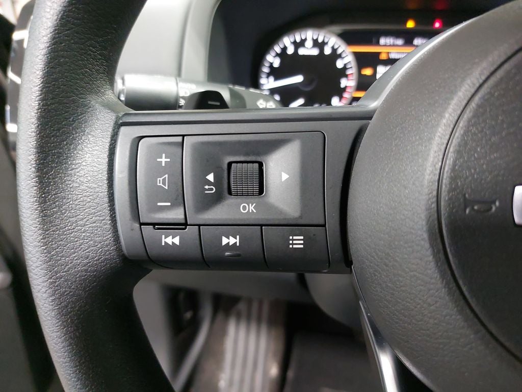 2025 Nissan Pathfinder S