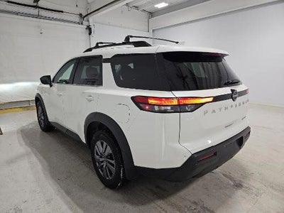 2023 Nissan Pathfinder SV