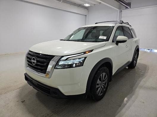 2023 Nissan Pathfinder SV