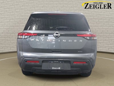 2025 Nissan Pathfinder SV
