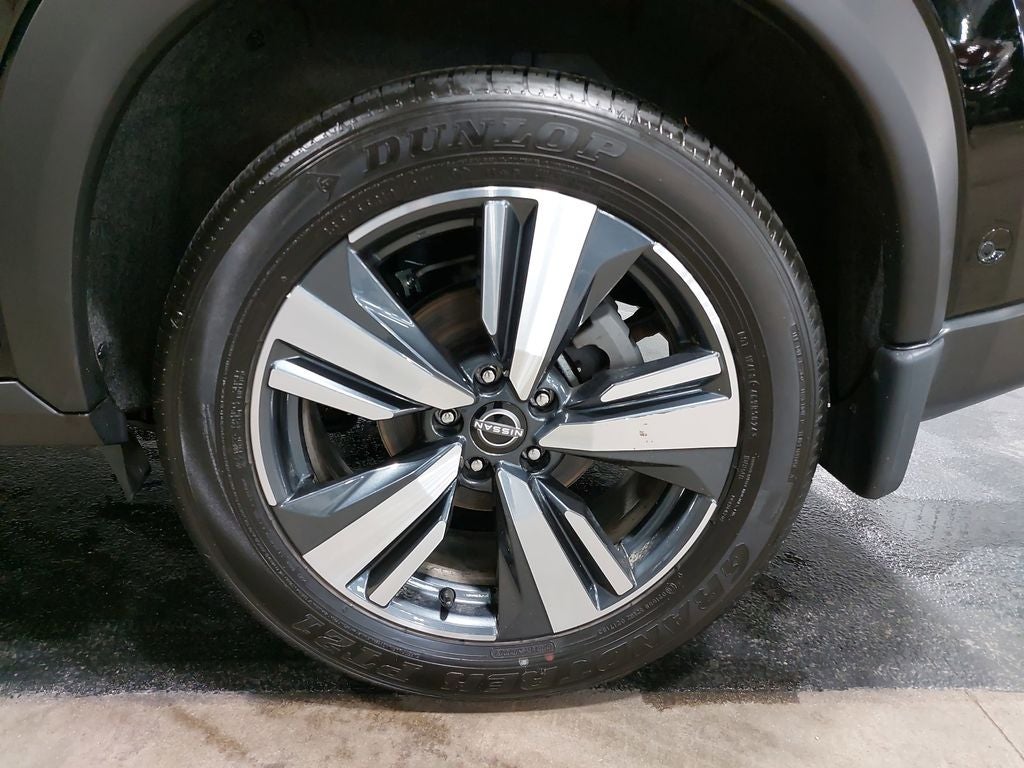 2025 Nissan Rogue SL