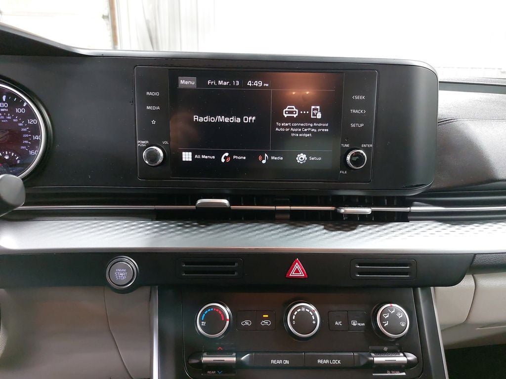 2023 Kia Carnival LX