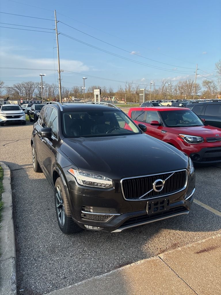 2019 Volvo XC90 T6 Momentum