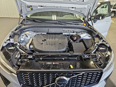 2023 Volvo XC60 B5 Plus Dark Theme