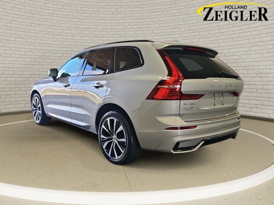 2023 Volvo XC60 B5 Plus Dark Theme