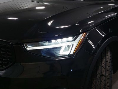 2024 Volvo XC40 B5 Plus Dark Theme