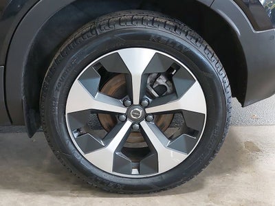 2024 Volvo XC40 B5 Plus Dark Theme