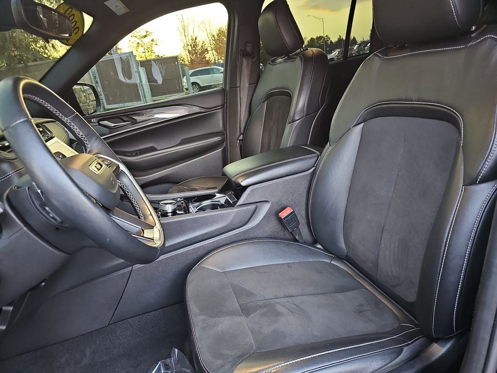 2022 Jeep Grand Cherokee Altitude