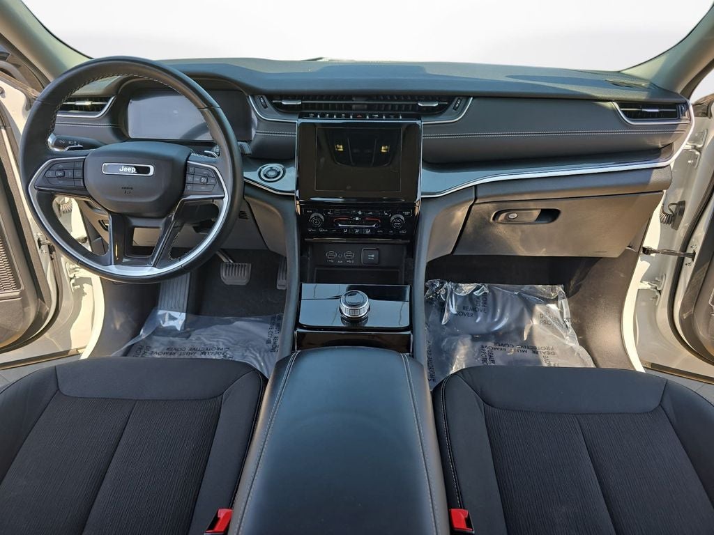 2022 Jeep Grand Cherokee Laredo