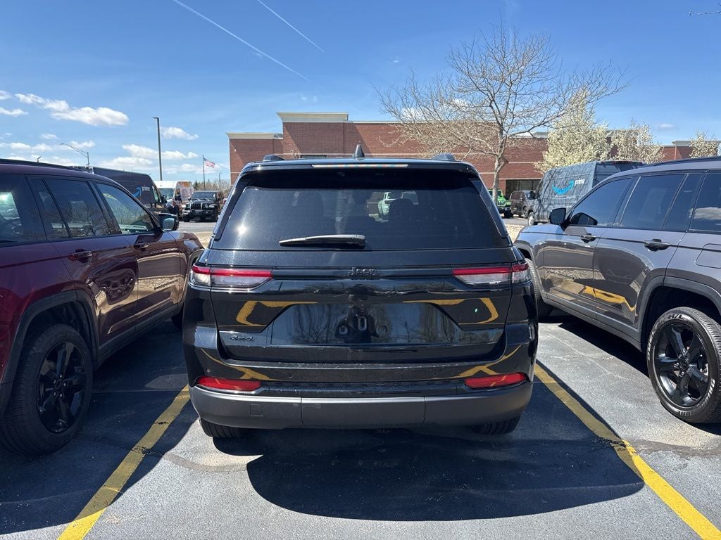 2025 Jeep Grand Cherokee Altitude