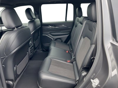 2022 Jeep Grand Cherokee Altitude