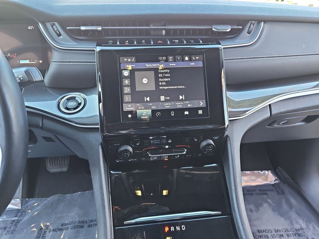 2022 Jeep Grand Cherokee L Laredo