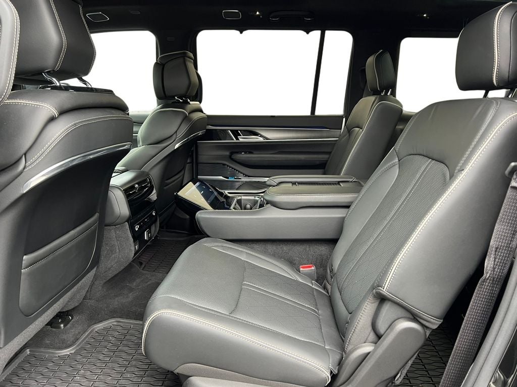 2023 Jeep Grand Wagoneer Series II