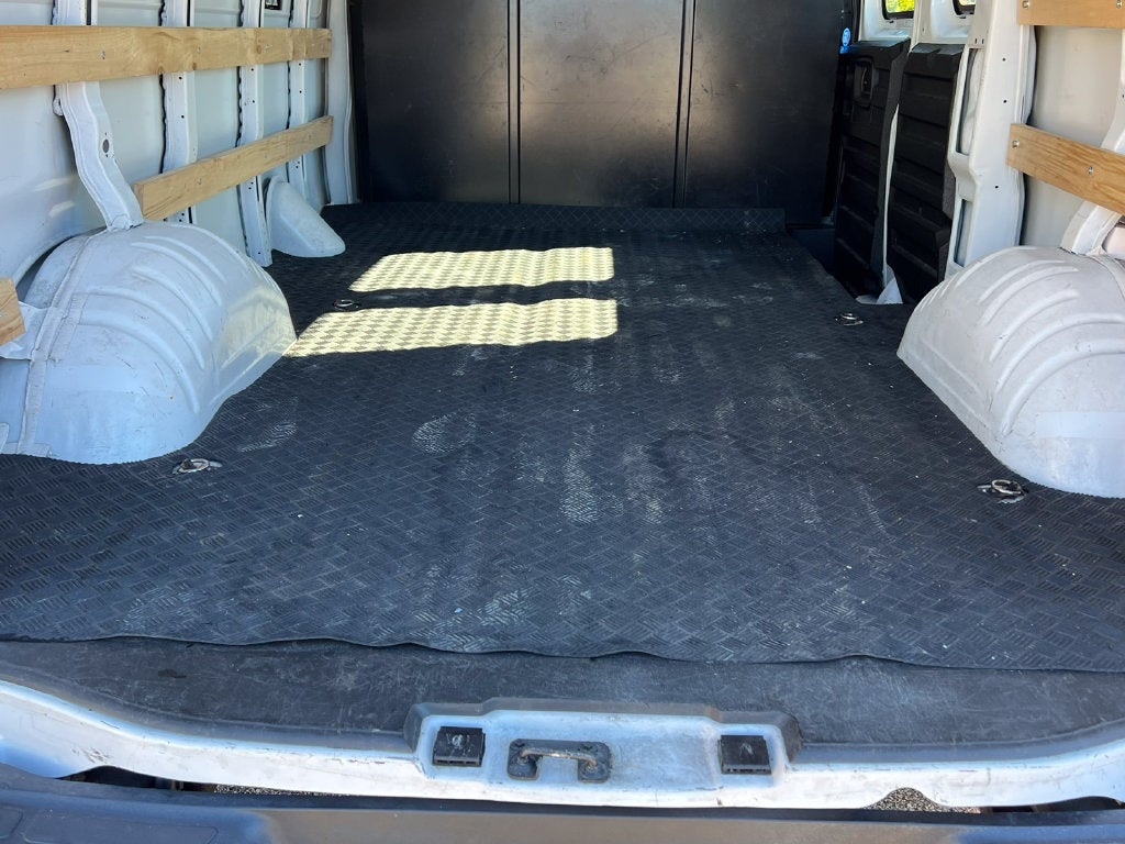 2025 GMC Savana 2500 Work Van