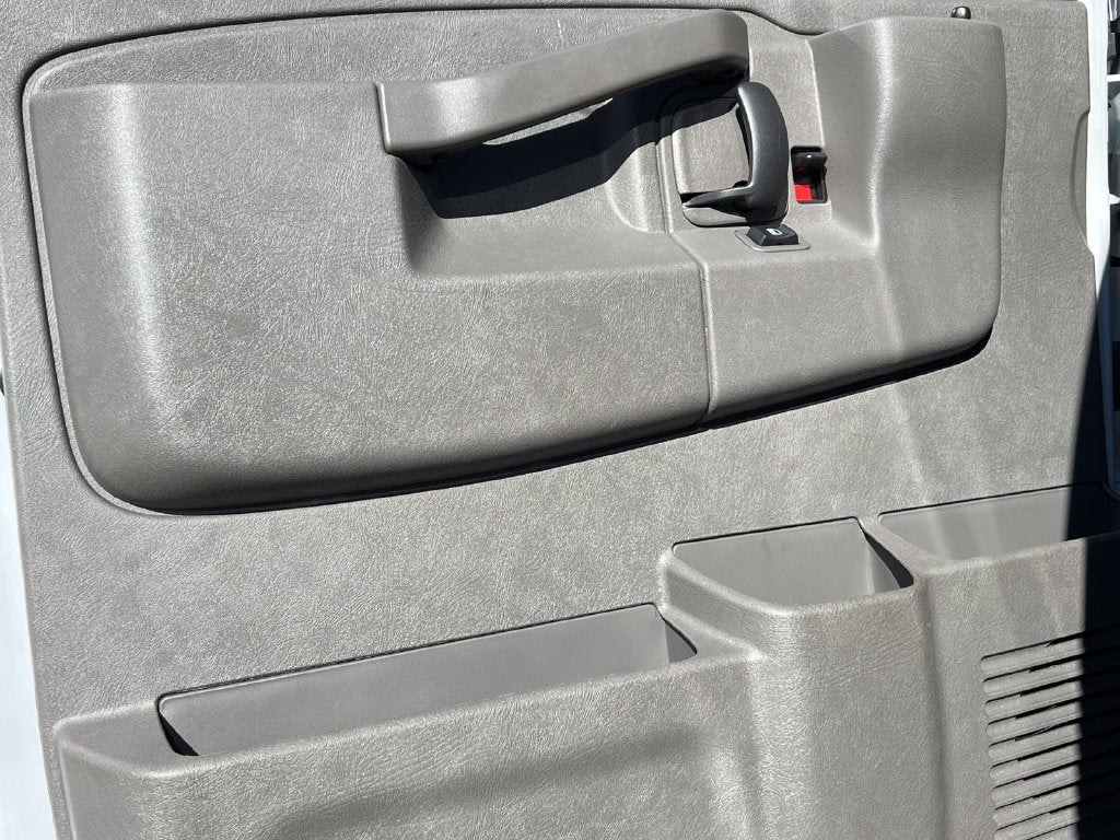 2025 GMC Savana 2500 Work Van
