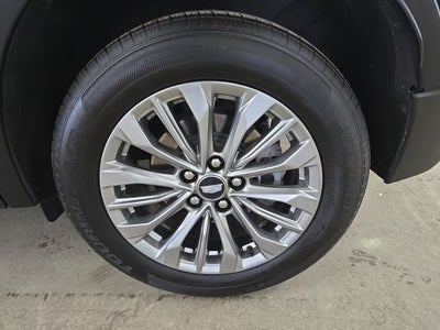2025 Cadillac XT4 Premium Luxury