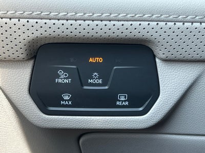 2026 Volkswagen Atlas SE w/Technology