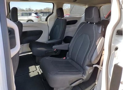 2024 Chrysler Voyager LX