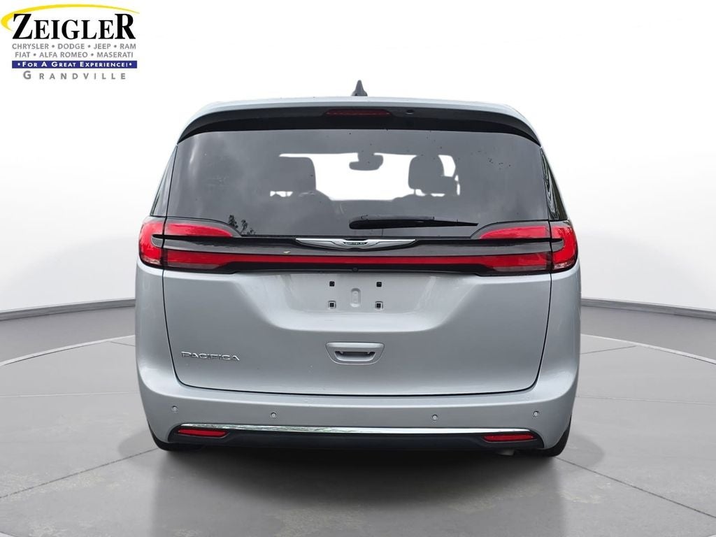 2023 Chrysler Pacifica Touring