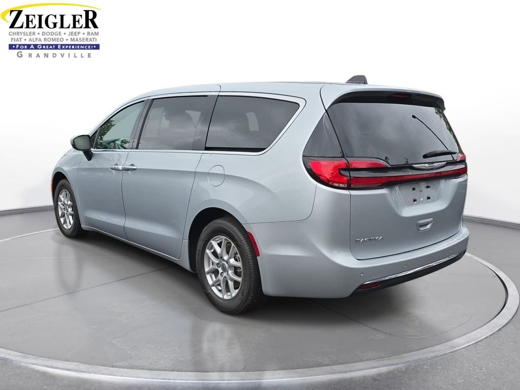 2023 Chrysler Pacifica Touring