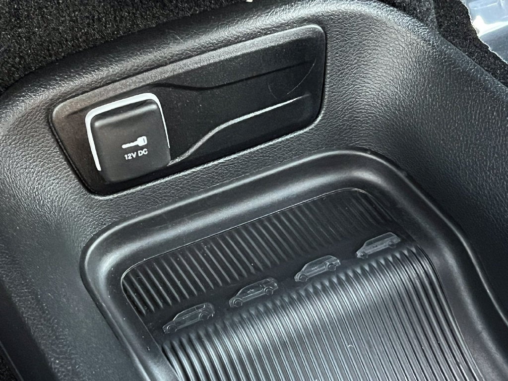 2025 Chrysler Pacifica Hybrid Select