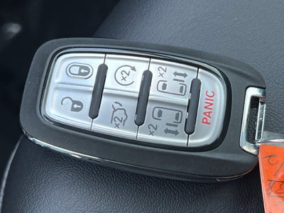 2025 Chrysler Pacifica Hybrid Select
