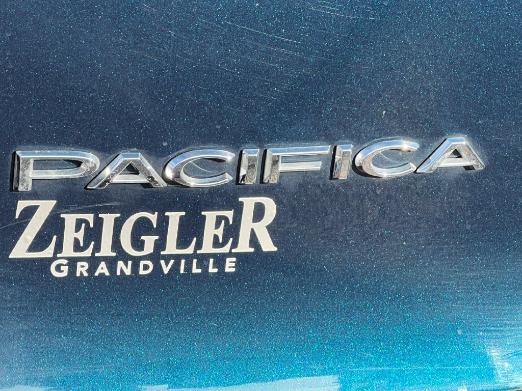 2025 Chrysler Pacifica Hybrid Select