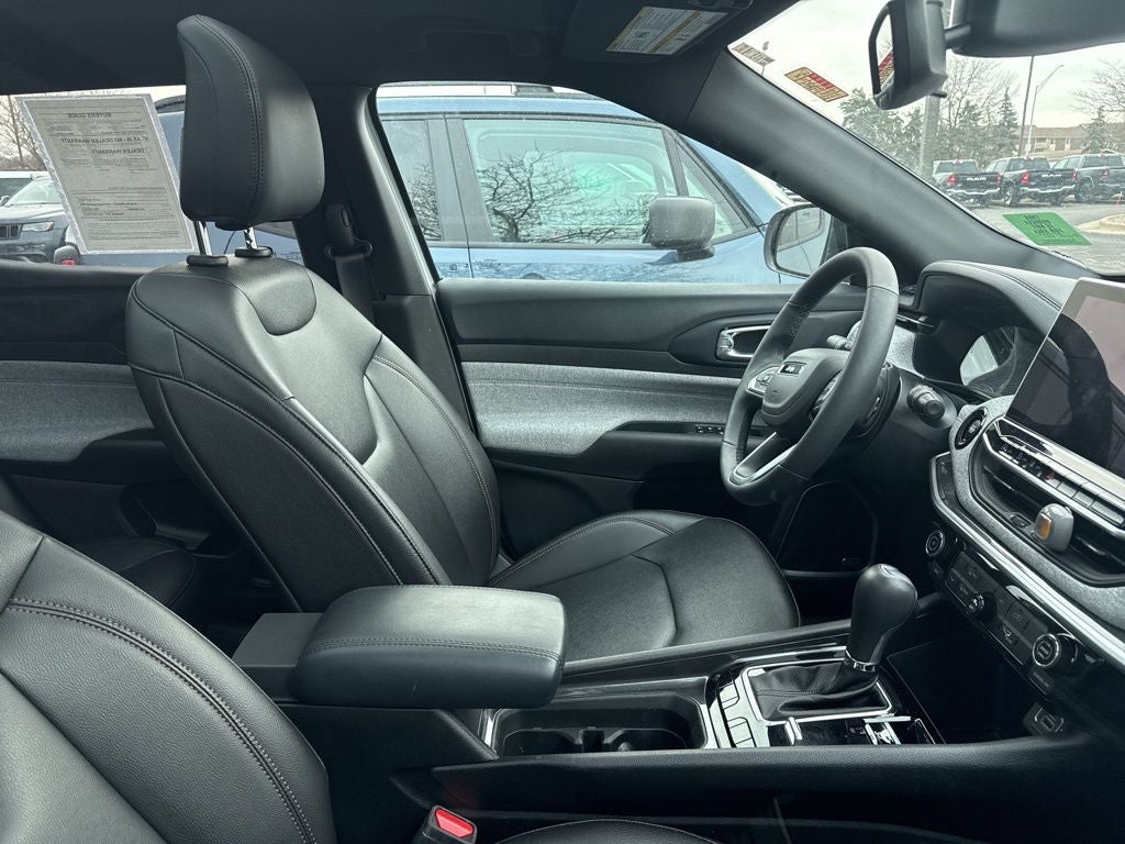 2024 Jeep Compass Latitude Lux