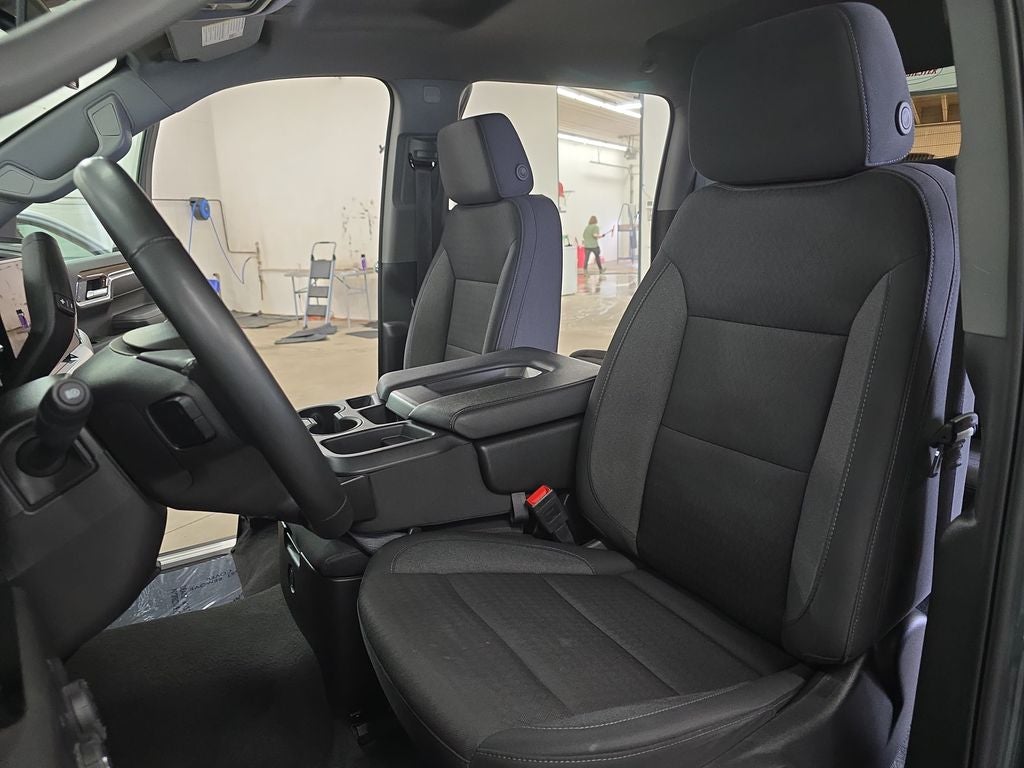 2025 Chevrolet Silverado 1500 LT LT1