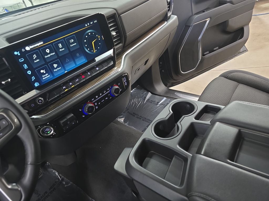 2025 Chevrolet Silverado 1500 LT LT1