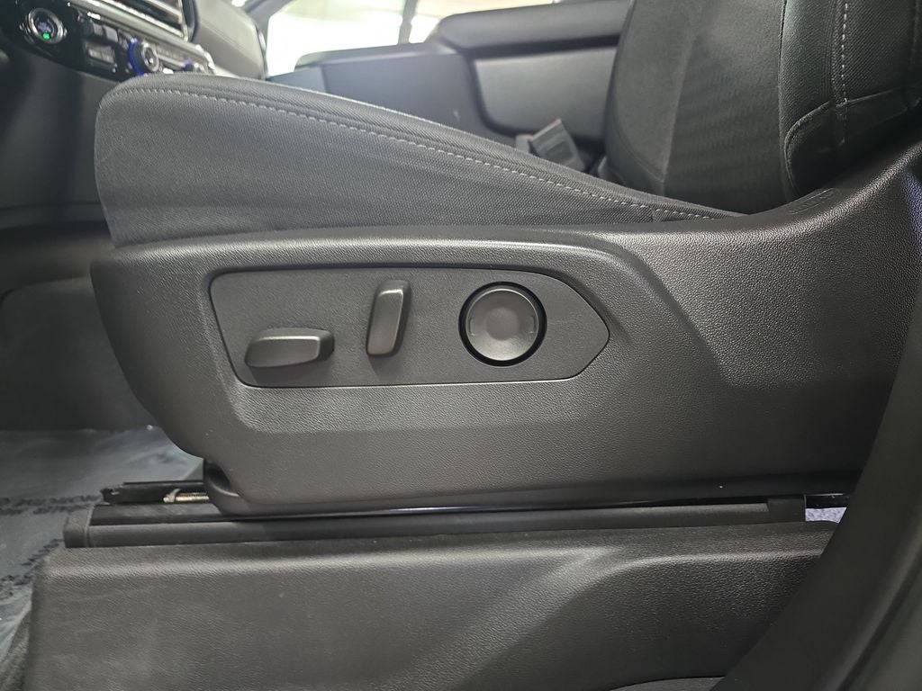 2025 Chevrolet Silverado 1500 LT LT1