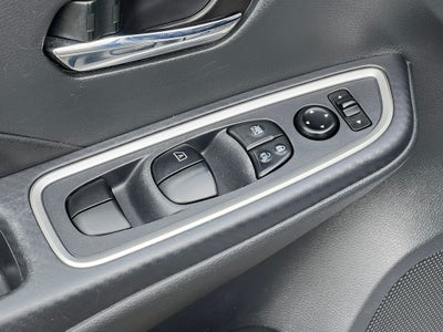 2024 Nissan Versa 1.6 SR