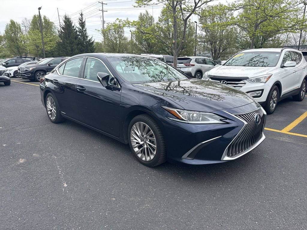 2021 Lexus ES 300h Luxury